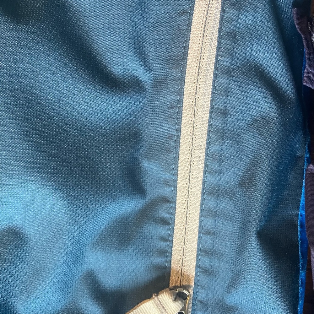 The North Face Kids Blue and Dark Jacket - Picture 15 of 15